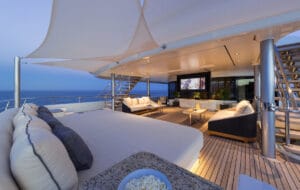 Yacht cinema